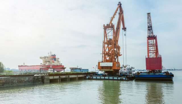 What Types of Equipment Are Used for Dredging