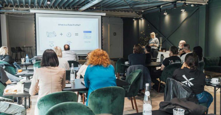 The Upskilling Imperative How AI Courses Keep Professionals Relevant